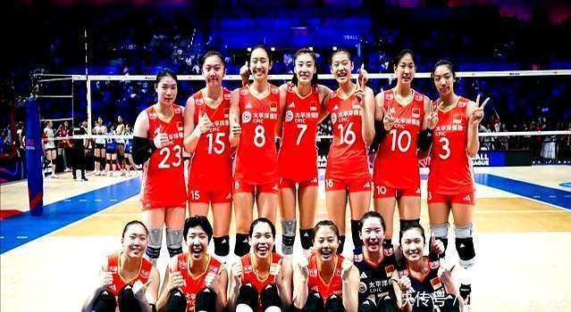中国女排回归首秀大放异彩，湖人主场球迷高呼名字